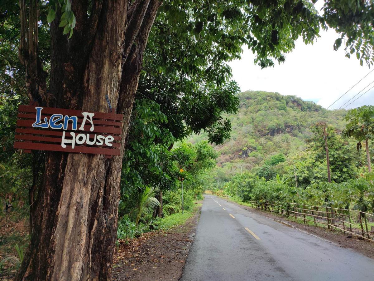 Lena House Flores Hitokalak Exterior foto